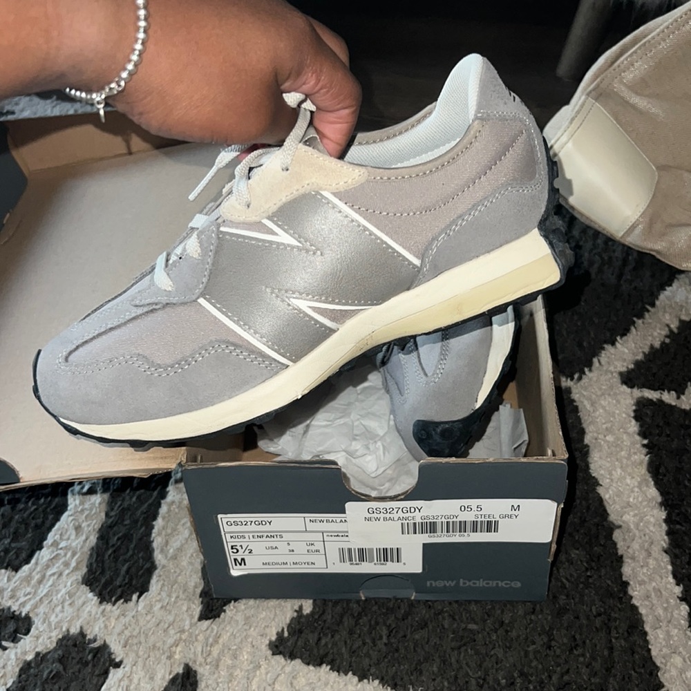 New Balance 327 🔥